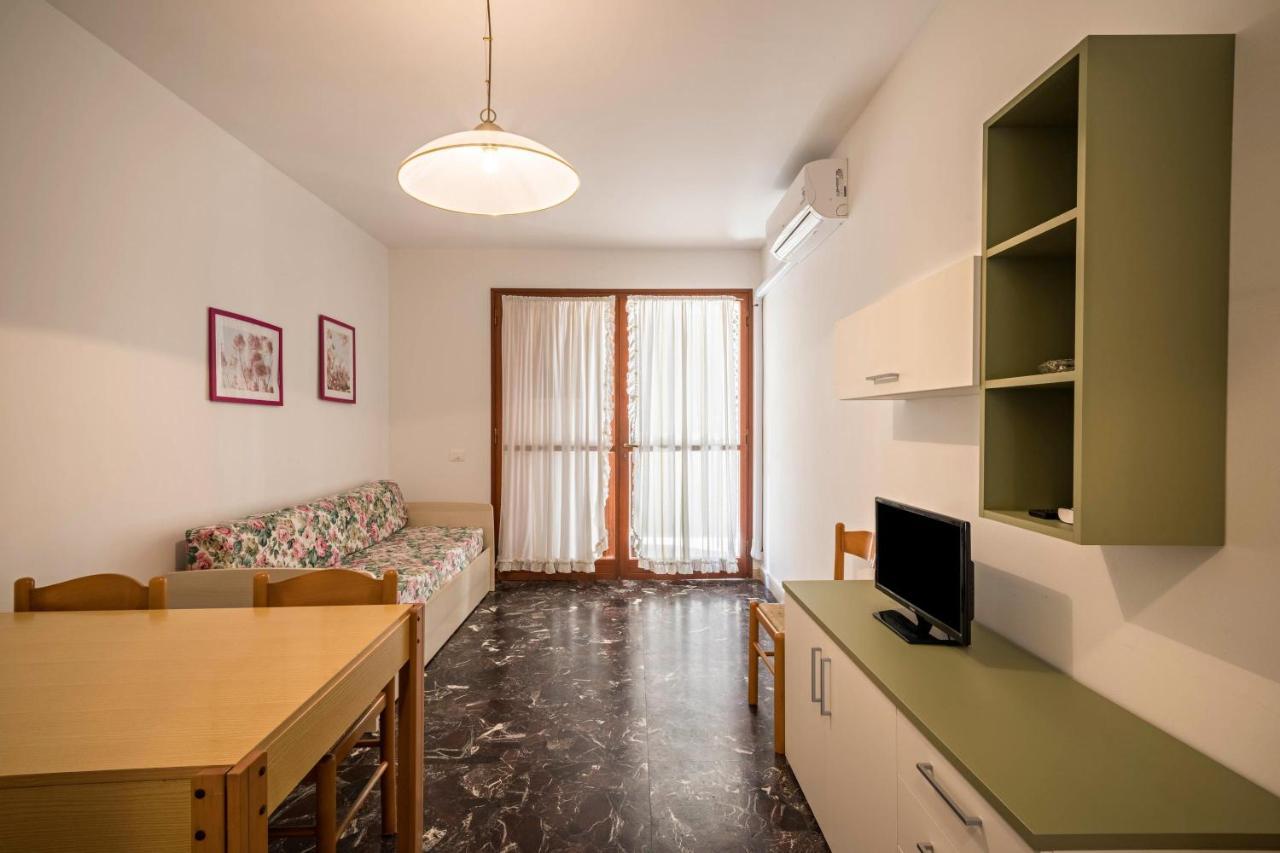 Condominio Marinella 5 Бибионе Экстерьер фото
