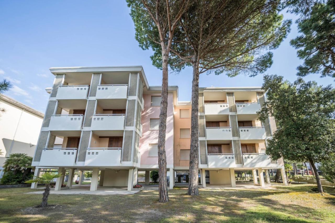 Condominio Marinella 5 Бибионе Экстерьер фото